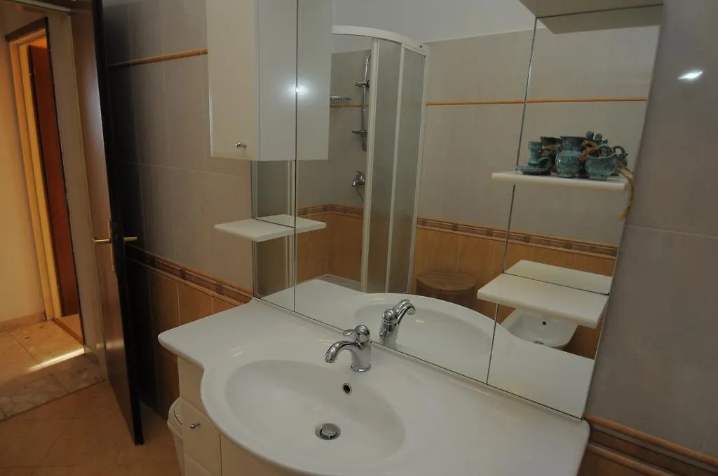Apartment Kisic 3 Icici Croatia